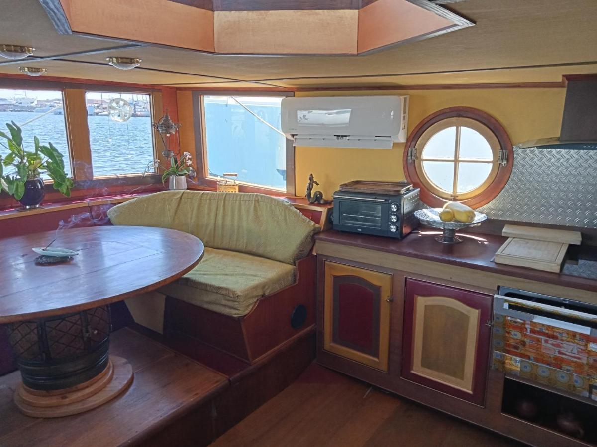 Bateau De Pirates Hotel Gruissan Exterior photo